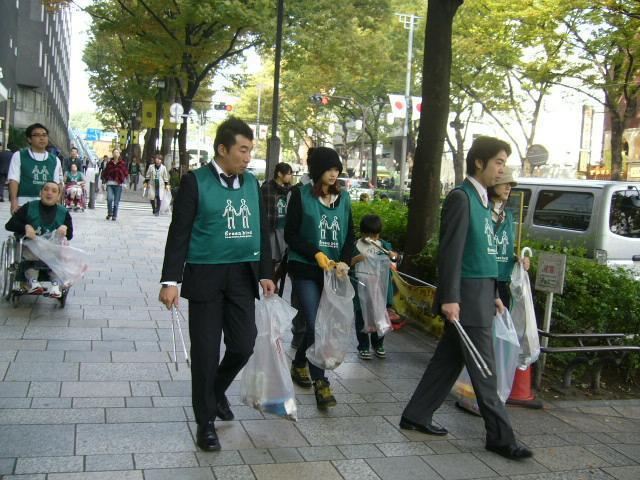 なんだかみんな笑ってるね〜。画像