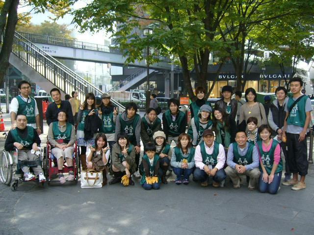 なんだかみんな笑ってるね〜。画像