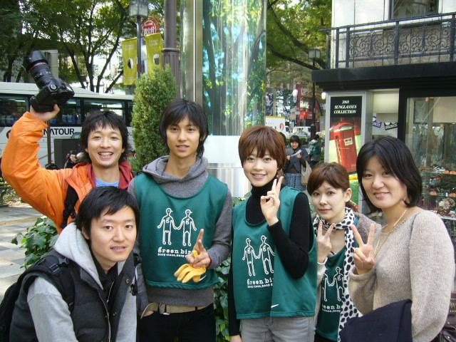 なんだかみんな笑ってるね〜。画像