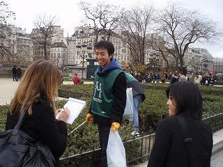 [Paris] １２月２０日（土）ノートルダム大聖堂前広場画像