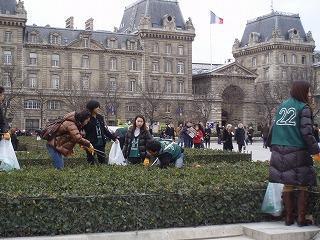 [Paris] １２月２０日（土）ノートルダム大聖堂前広場画像