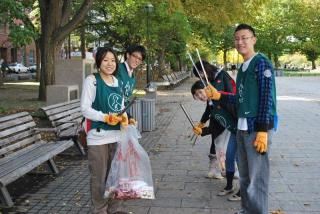 10/24 落ち葉の季節、サッポロ画像