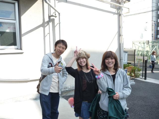 秋の表参道では、どうしても足取りがユックリグミ画像