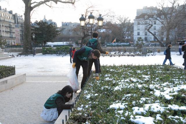 [Paris] Notre-Dame de Paris / ノートルダム大聖堂前画像