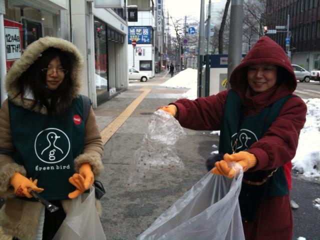 1/23 雪降るまちのおそうじ画像