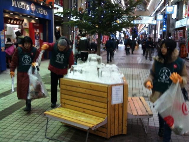 1/23 雪降るまちのおそうじ画像