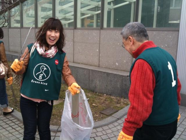 4/10 噴水の中心で叫ぶ！画像