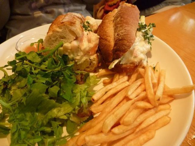 風邪が大流行で風の強い日画像