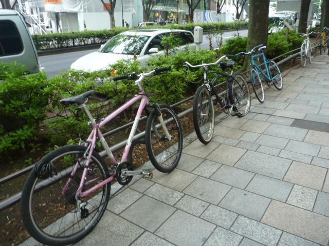 空がくもっている日は、音楽で心を晴れに。画像