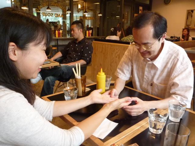 空がくもっている日は、音楽で心を晴れに。画像