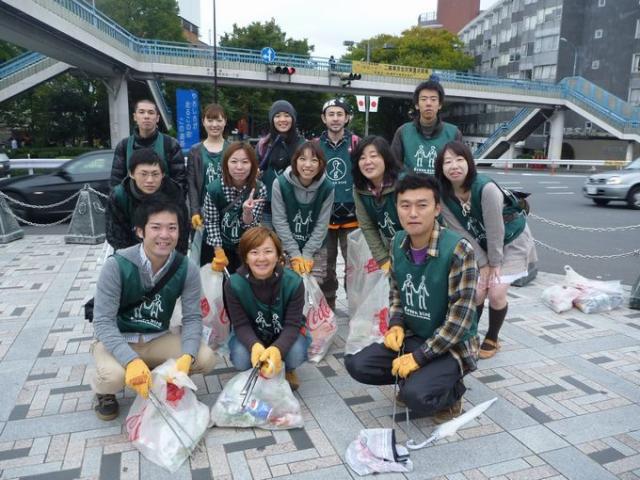 「むすぶしくみ展‐コミュニケーションを遊ぼう‐」コラボそうじ画像