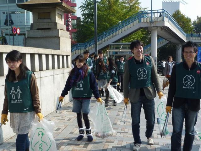 天皇皇后両陛下明治神宮参拝画像