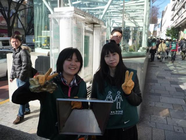 2010年最後の表参道そうじ画像