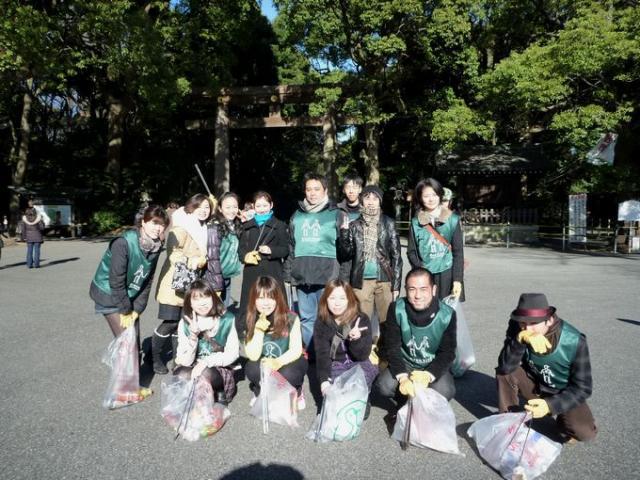 2010年最後の表参道そうじ画像