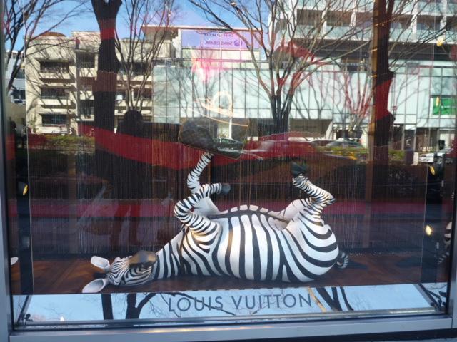 お散歩日和のオモテサンドー画像