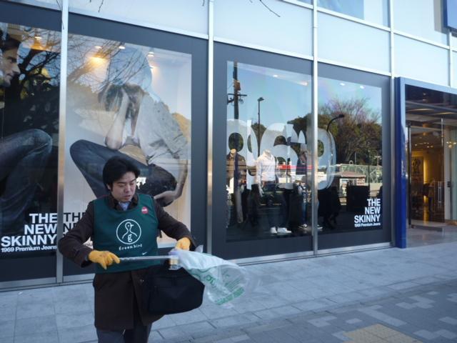 笑顔に、陽が当たってますぜ。画像