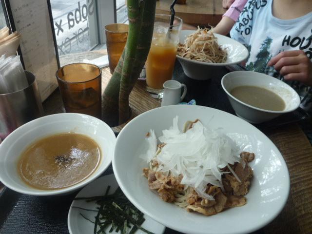 ピース！ピース！みんなピース！画像