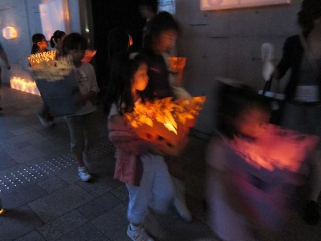 キャンドルナイト＠表参道2011：子どもたちとパレード画像