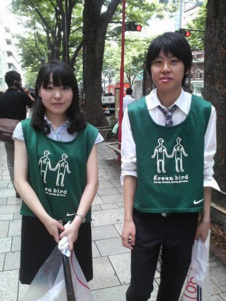 空の青が綺麗な、七夕前の一日。画像