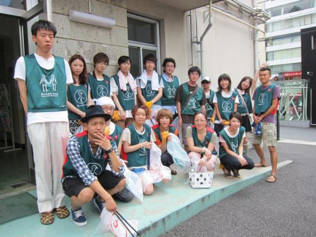 夏空の青の下で、お掃除画像