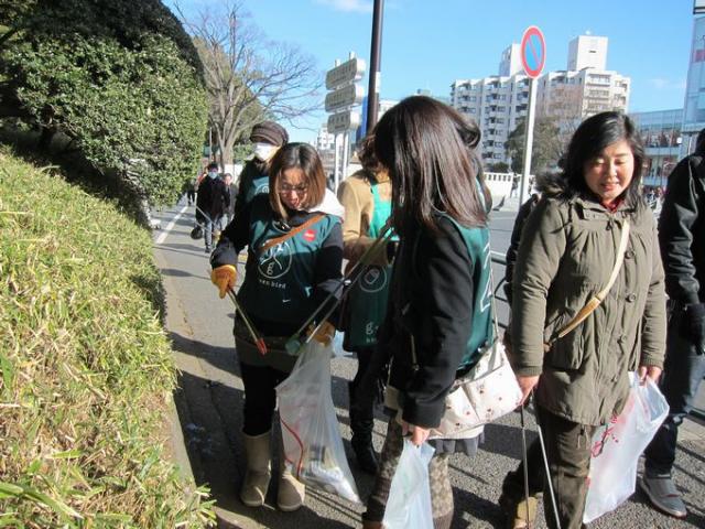 今年一番の寒〜いお掃除でした。画像