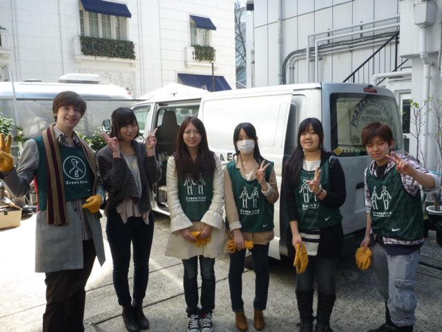 平成23年度も終わり、そろそろ短パンの準備かな。画像