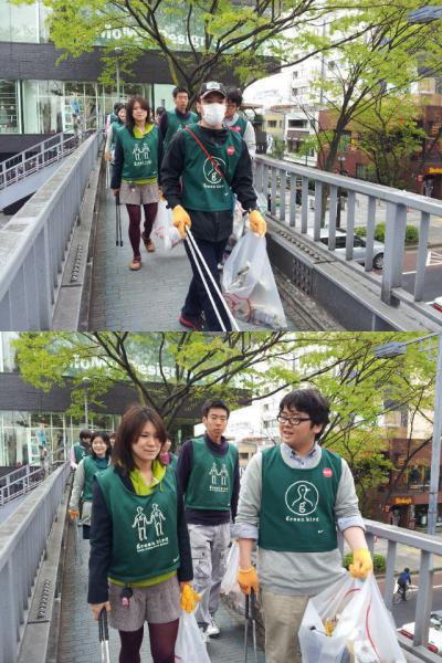 爽やかな緑が似合う表参道での朝そうじ画像