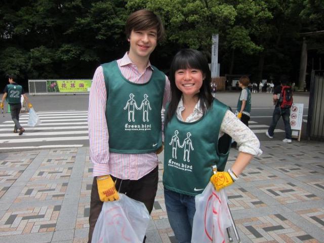 こんな天気の日は、外で風に吹かれてゆらゆらしてたいね。画像