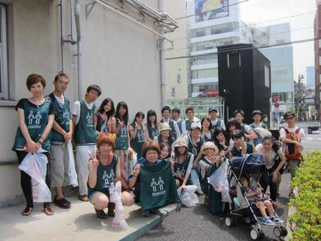 今日は学生チームになったよ表参道チームそうじ画像