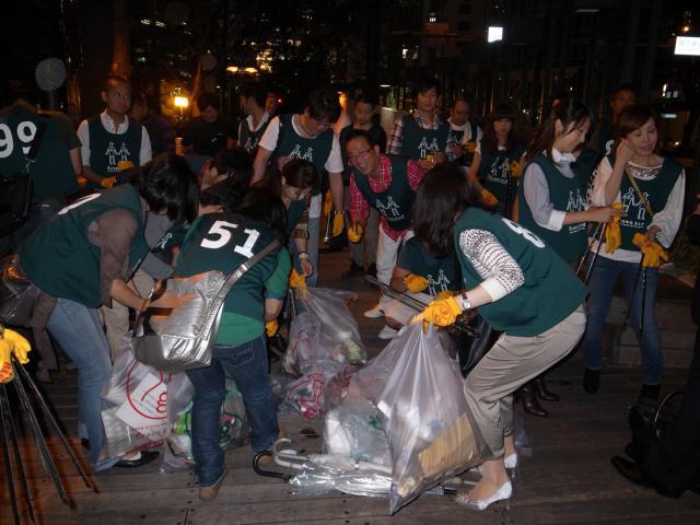 北新地（大阪）チーム　第一回お掃除行いました！画像