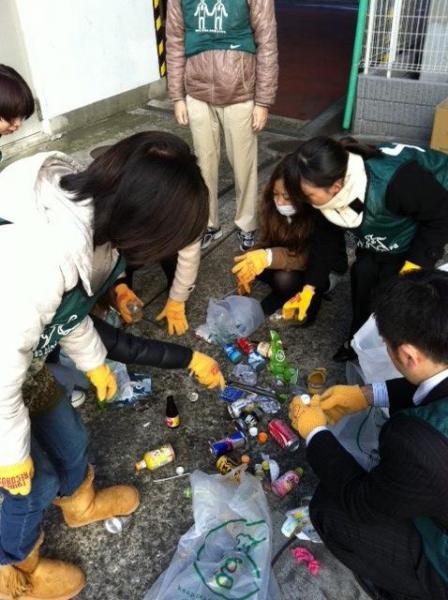 美人3姉妹とキレイな月曜日画像