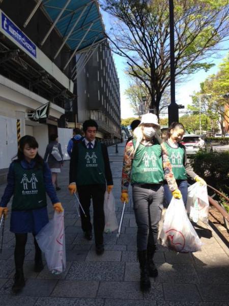 ゴミは少ないけど落書きだらけ！画像