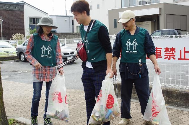 秋晴れ、涼しい中での活動画像
