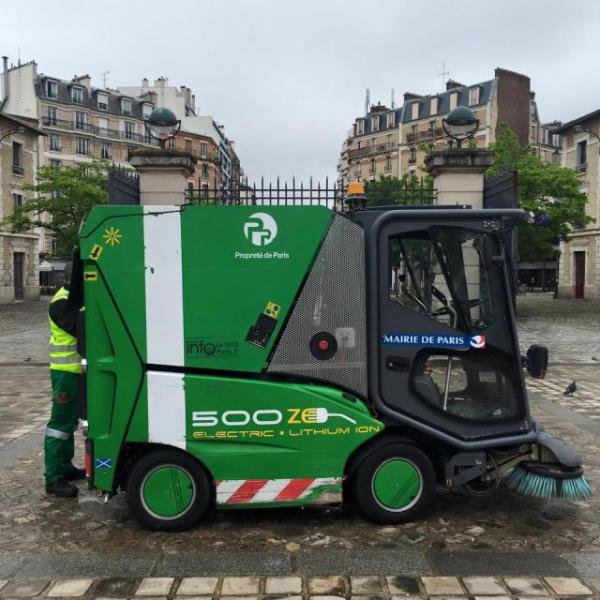 パリ15区とコラボ！画像