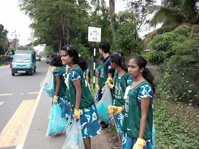 雨季のあいまの晴天。画像