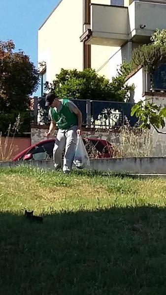 Parco Via di Sotto. イタリアも暑くなってきました。画像