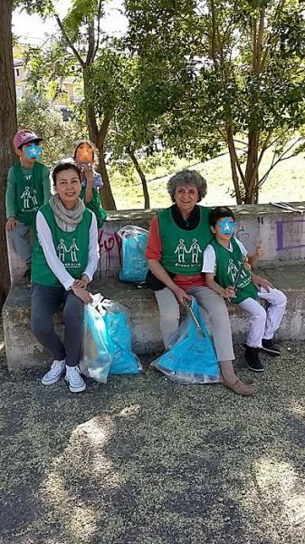 Parco Via di Sotto. イタリアも暑くなってきました。画像