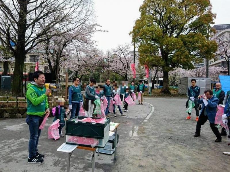 お花見コラボそうじ画像