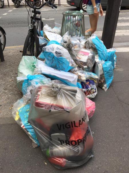 選挙とフリーマーケットとお掃除と画像