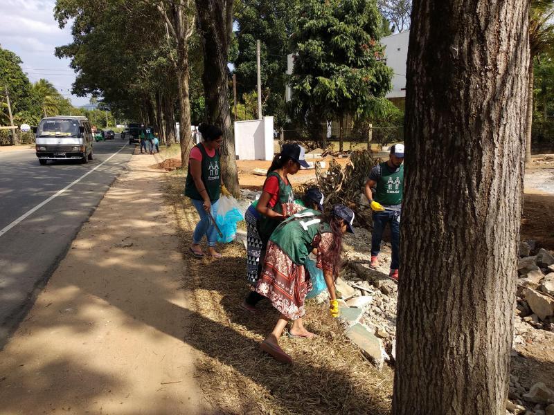 新年の初めてのゴミ拾い活動画像