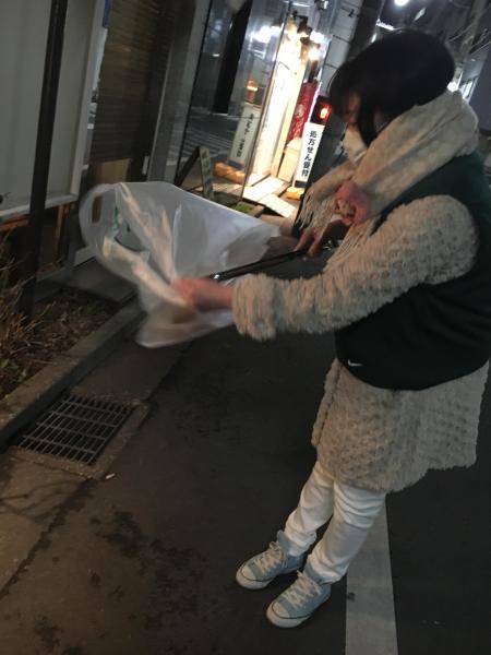 残雪の新宿2丁目画像