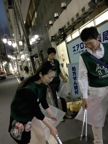 梅雨の晴れ間の、新宿2丁目画像