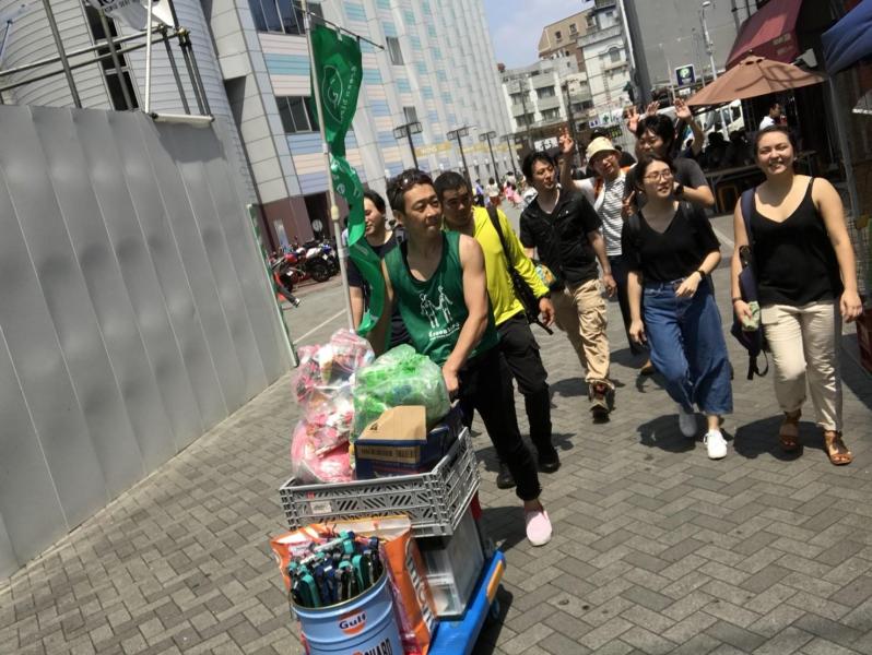 事務局インターンと浅草チームのコラボレーション画像