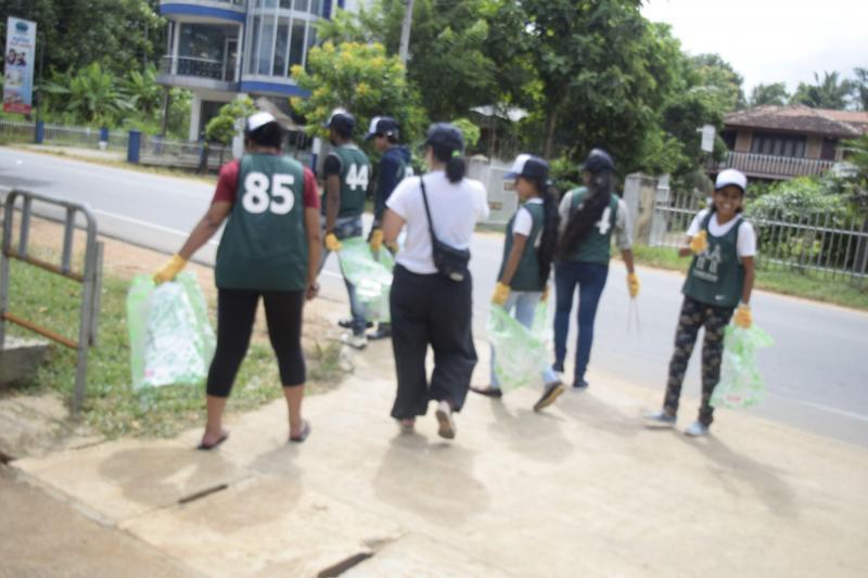 7月のゴミ拾い活動ーi画像