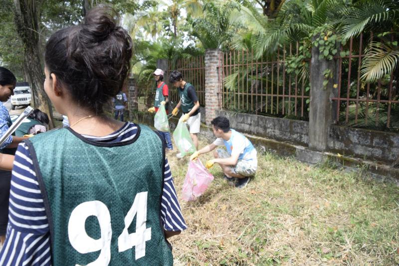 インターンシップ生とゴミ拾い楽しもう～画像