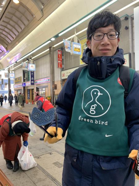 雪まつり前の寒さむおそうじ画像