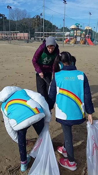 海でお掃除。画像