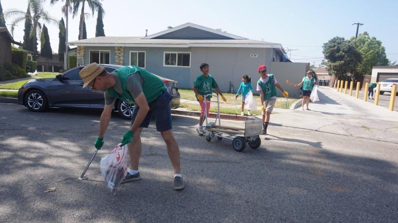 Green Bird ANNA DRIVE Neighborhood Cleanup!画像