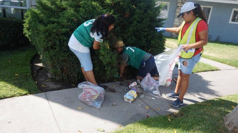 Green Bird ANNA DRIVE Neighborhood Cleanup!画像