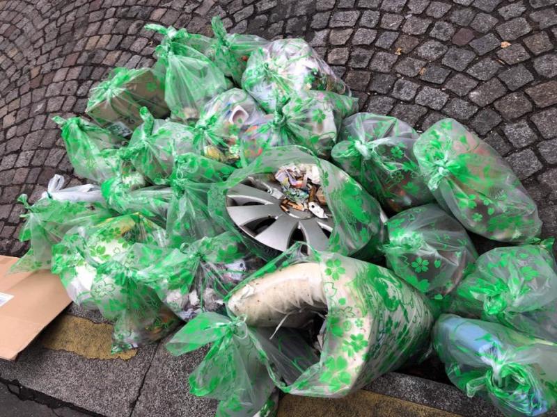 高級住宅街でおそうじ画像